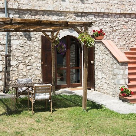 Agriturismo La Commenda-Adults Only Cascia Exterior foto
