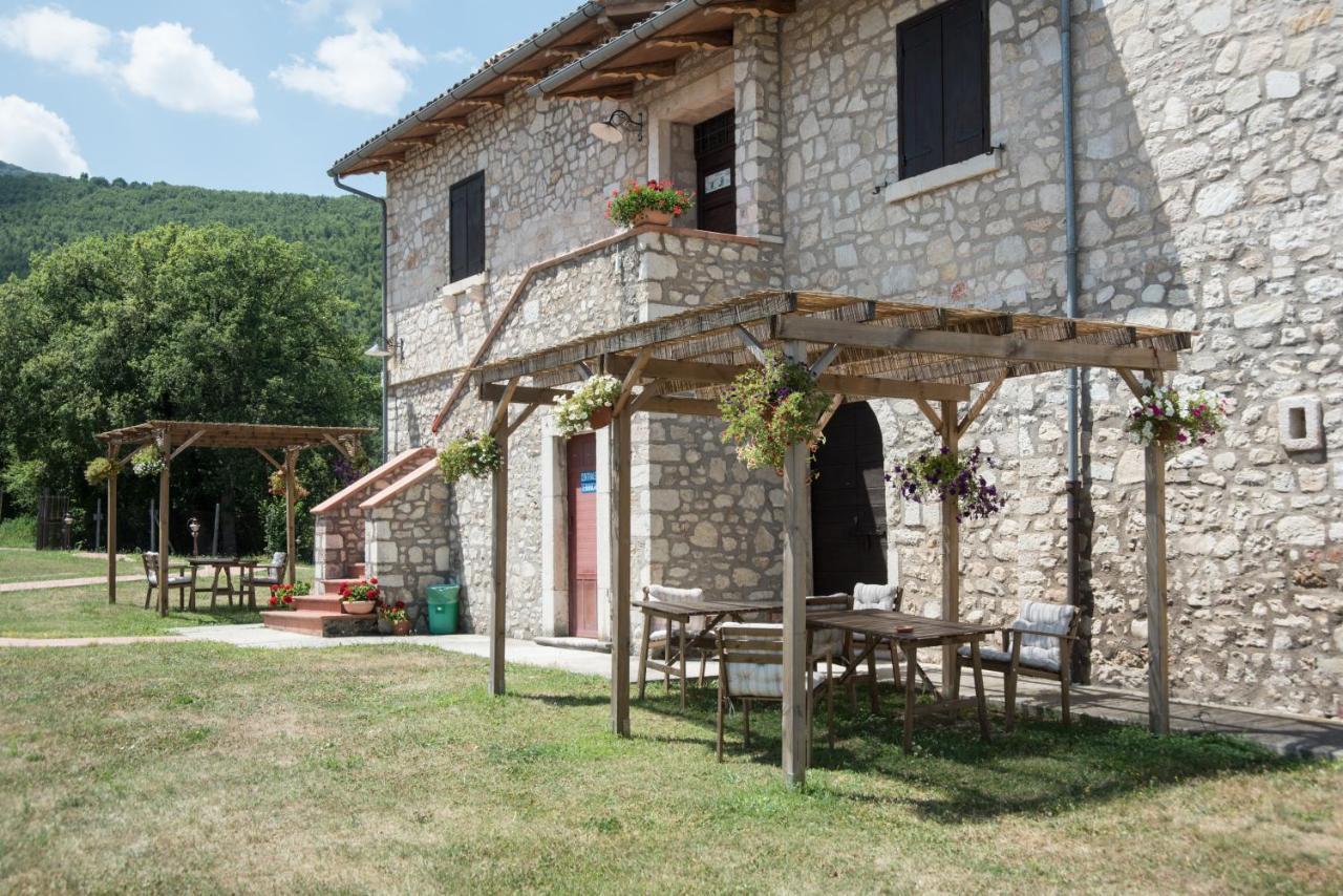 Agriturismo La Commenda-Adults Only Cascia Exterior foto